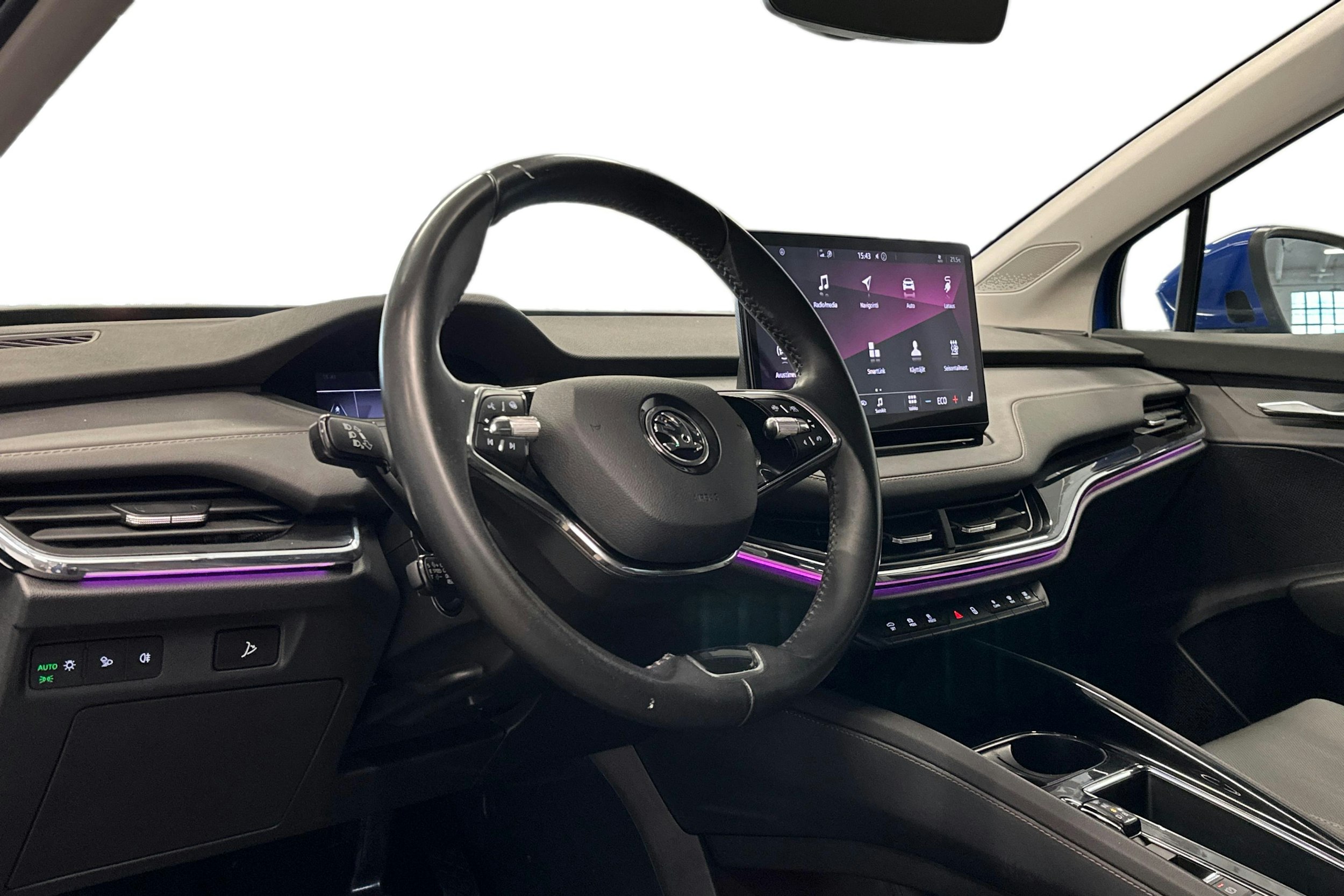 sininen Skoda Enyaq 2023 kuva 3.