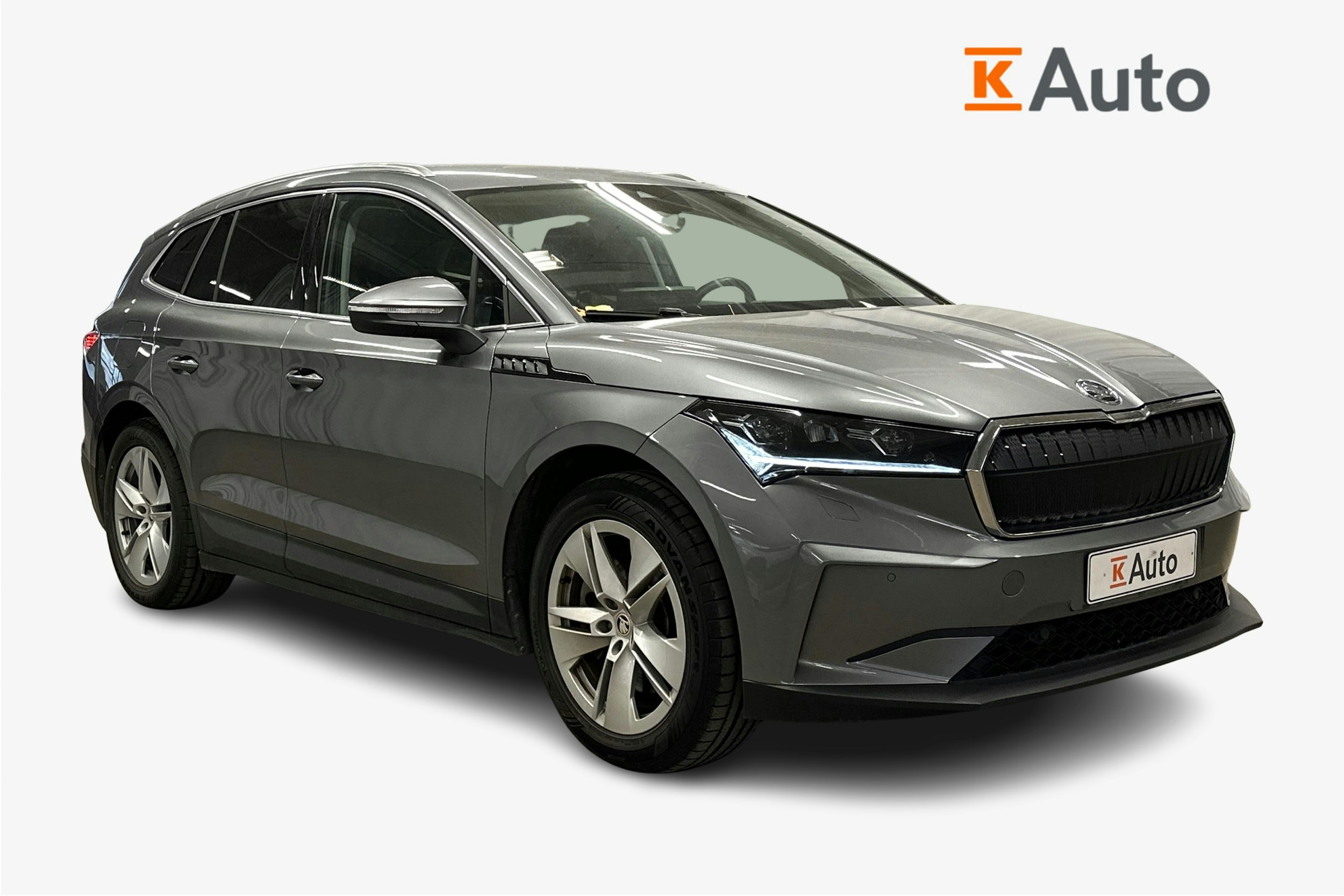 harmaa Skoda Enyaq 2023 kuva 1.