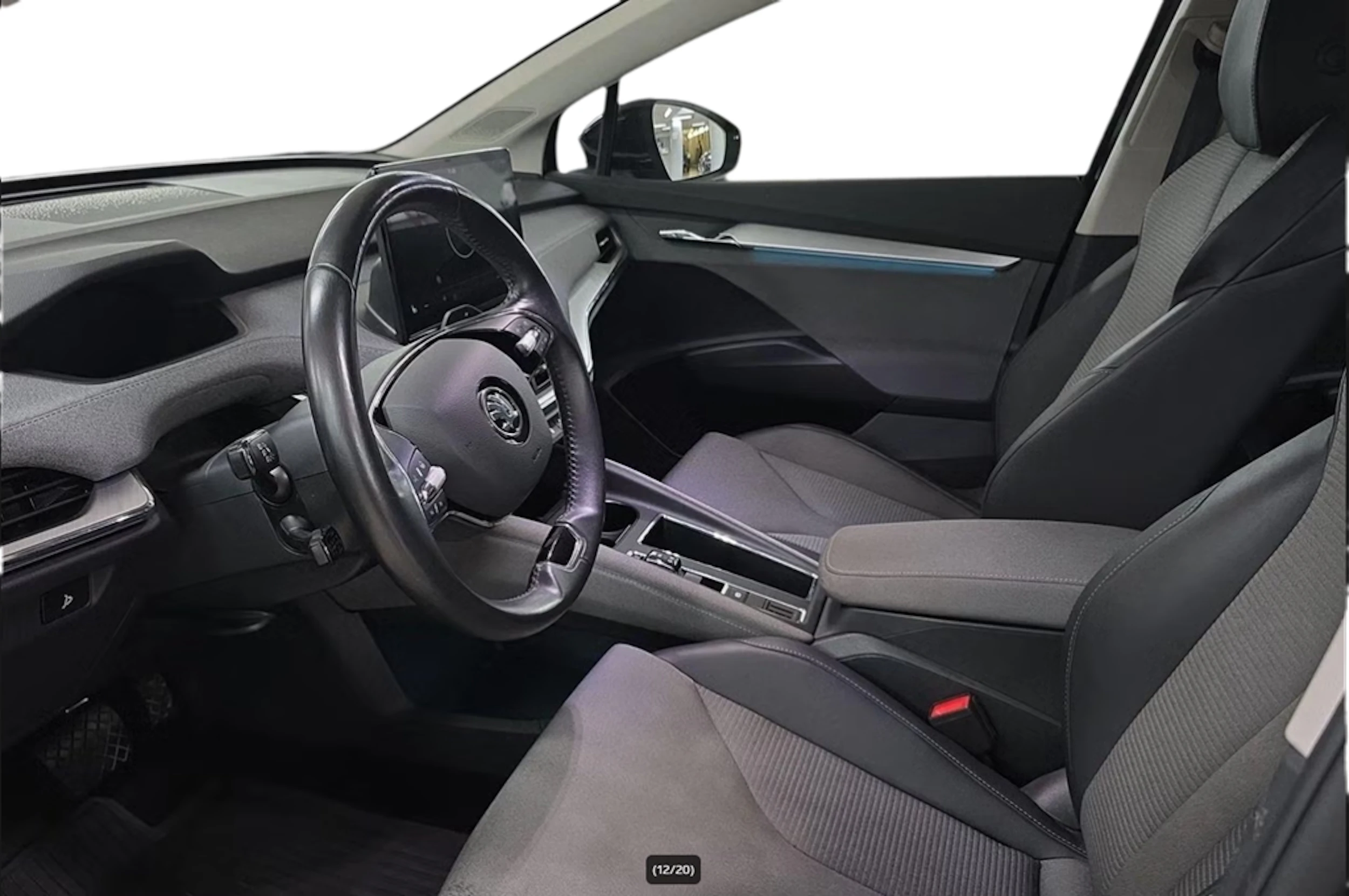 Skoda Enyaq 2023 kuva 4.