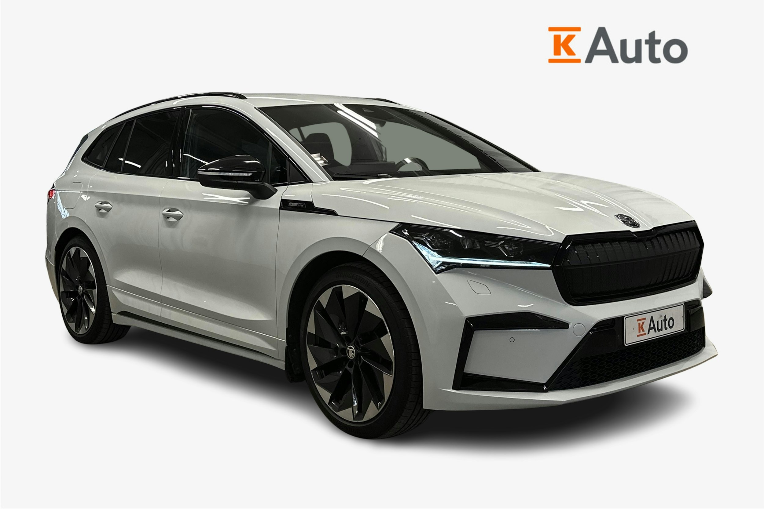 valkoinen Skoda Enyaq 2023 kuva 1.