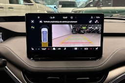 Valkoinen Skoda Enyaq 2023 kuva 25.