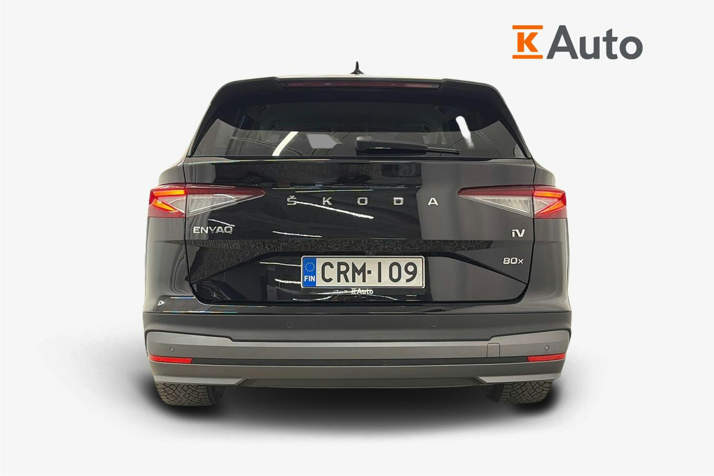 musta Skoda Enyaq 2023 kuva 3.