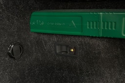 musta Skoda Enyaq 2023 kuva 16.