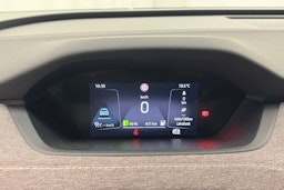 musta Skoda Enyaq 2023 kuva 19.