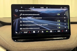 musta Skoda Enyaq 2023 kuva 27.