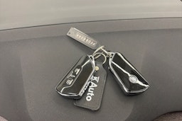 musta Skoda Enyaq 2023 kuva 32.