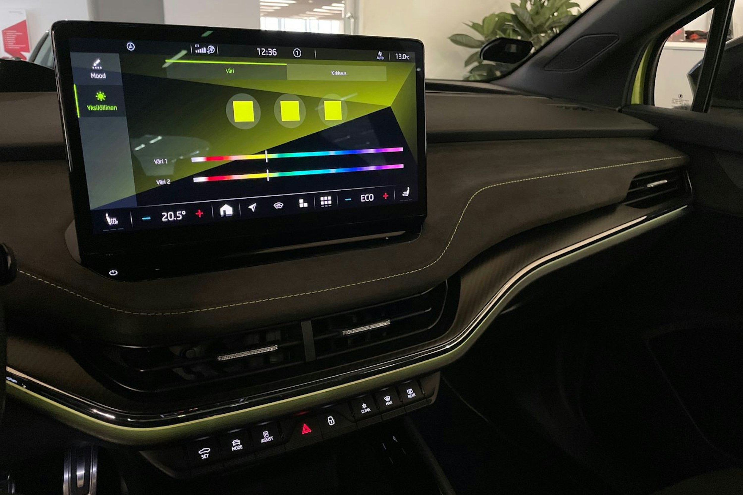 vihreä Skoda Enyaq 2023 kuva 14.