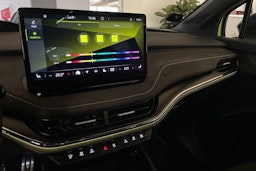 vihreä Skoda Enyaq 2023 kuva 14.