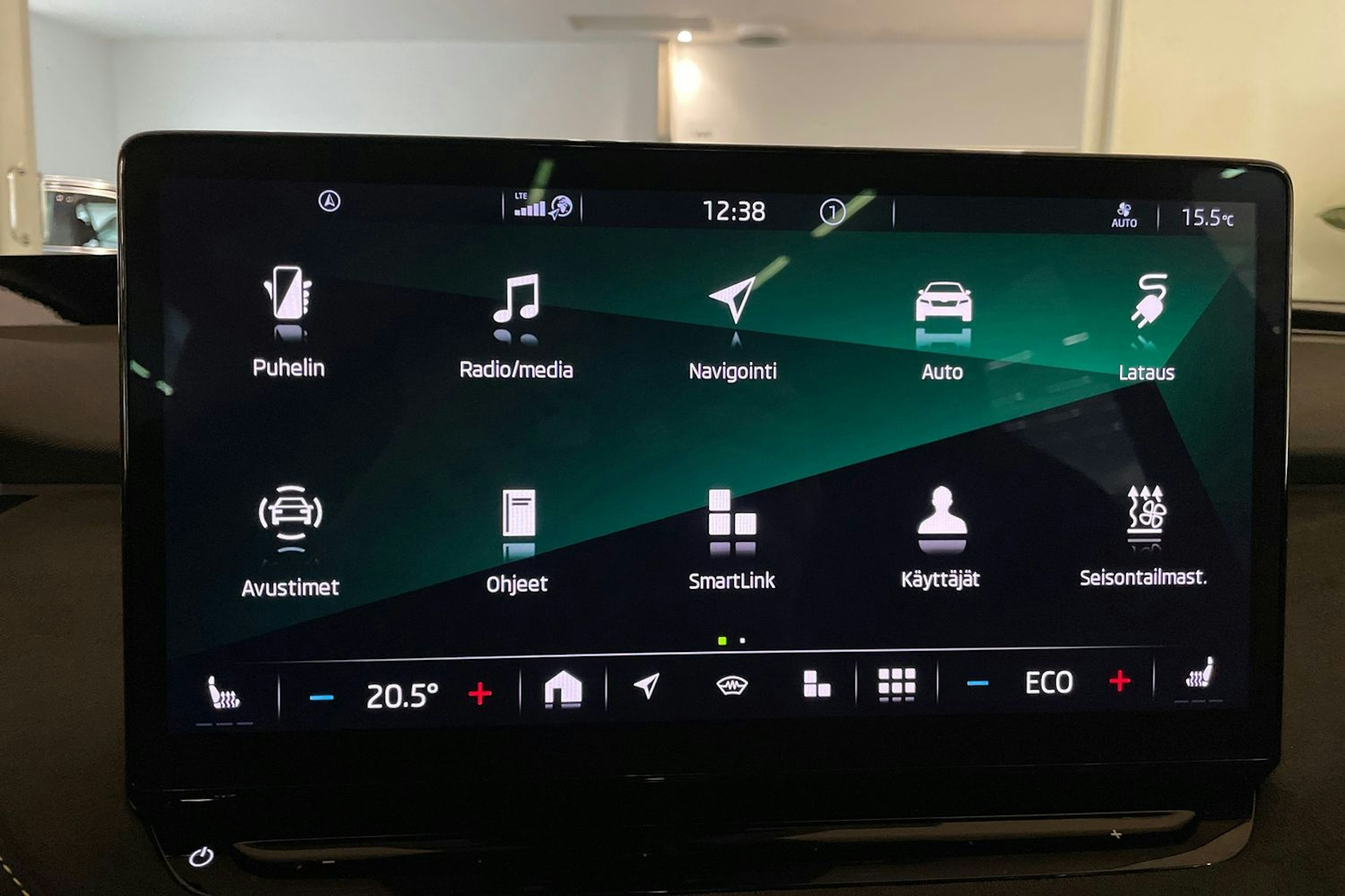 vihreä Skoda Enyaq 2023 kuva 19.