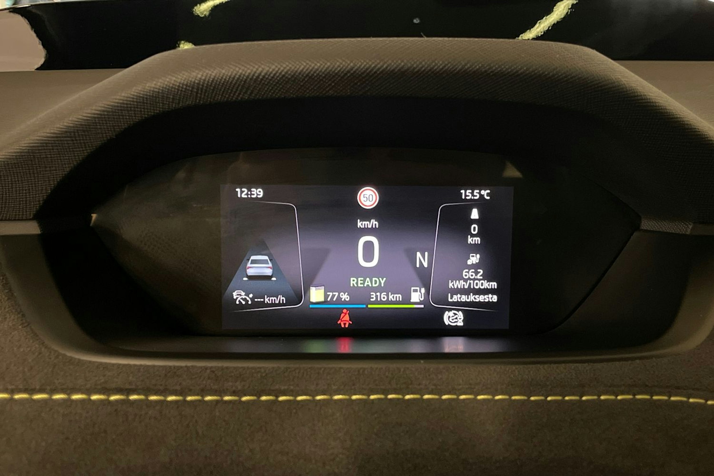 vihreä Skoda Enyaq 2023 kuva 21.
