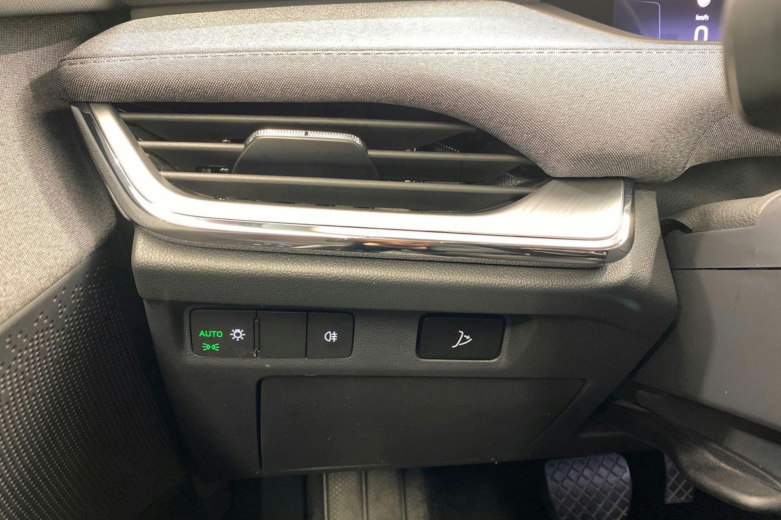 sininen Skoda Enyaq 2023 kuva 18.