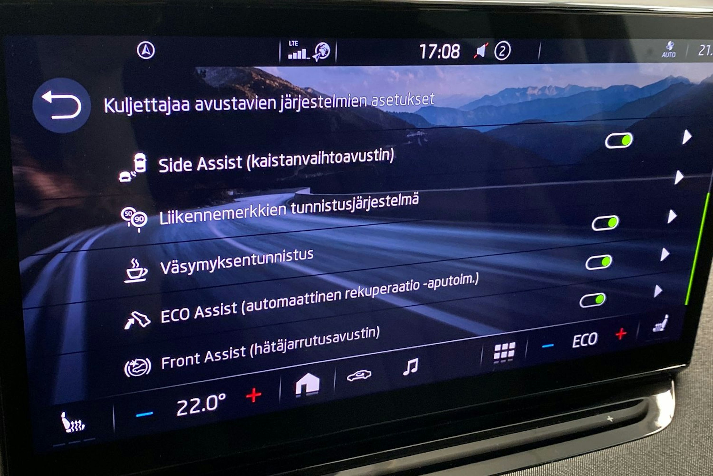 sininen Skoda Enyaq 2023 kuva 26.