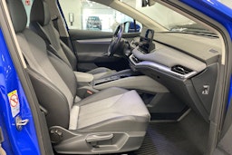 sininen Skoda Enyaq 2023 kuva 35.