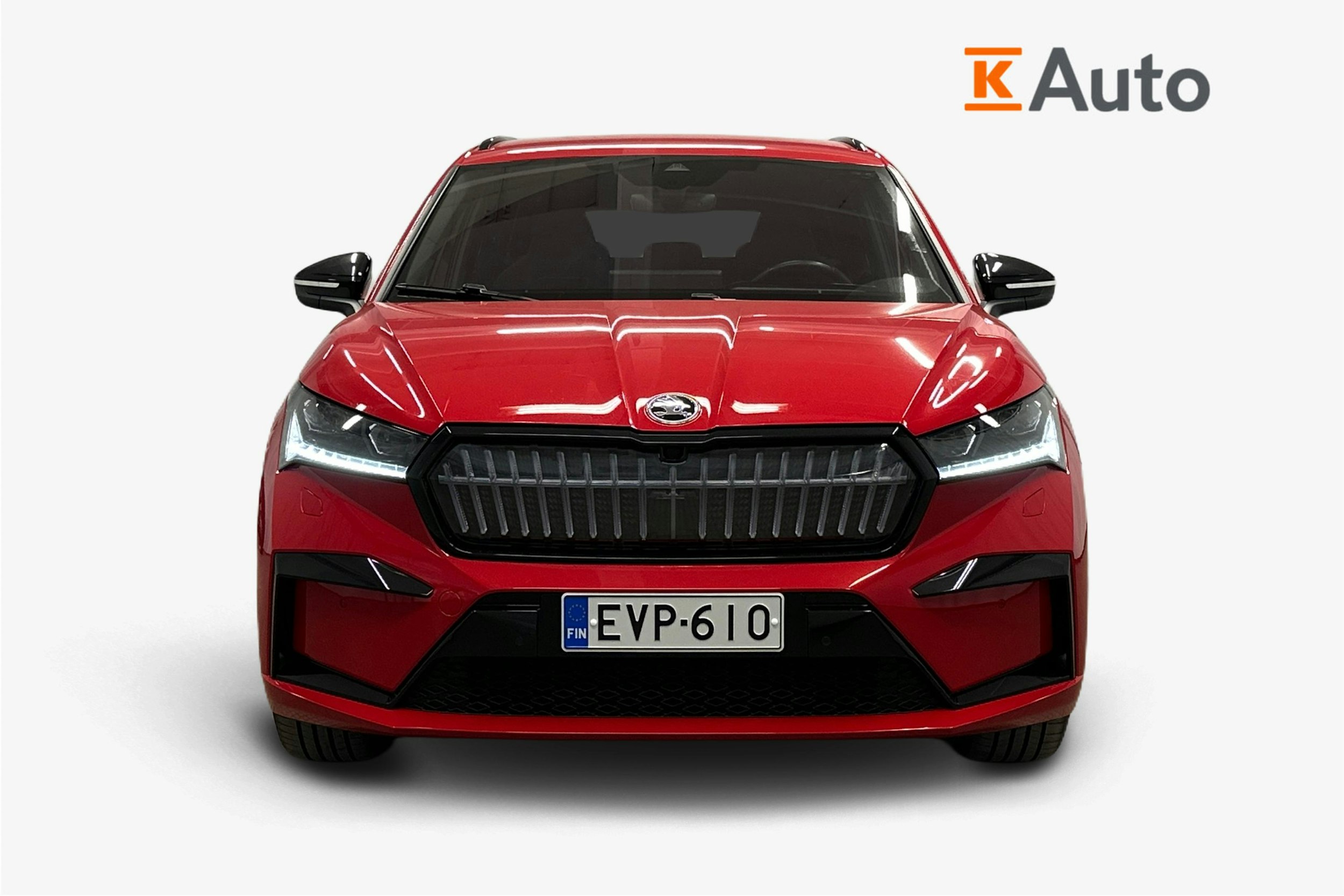 punainen Skoda Enyaq 2023 kuva 5.