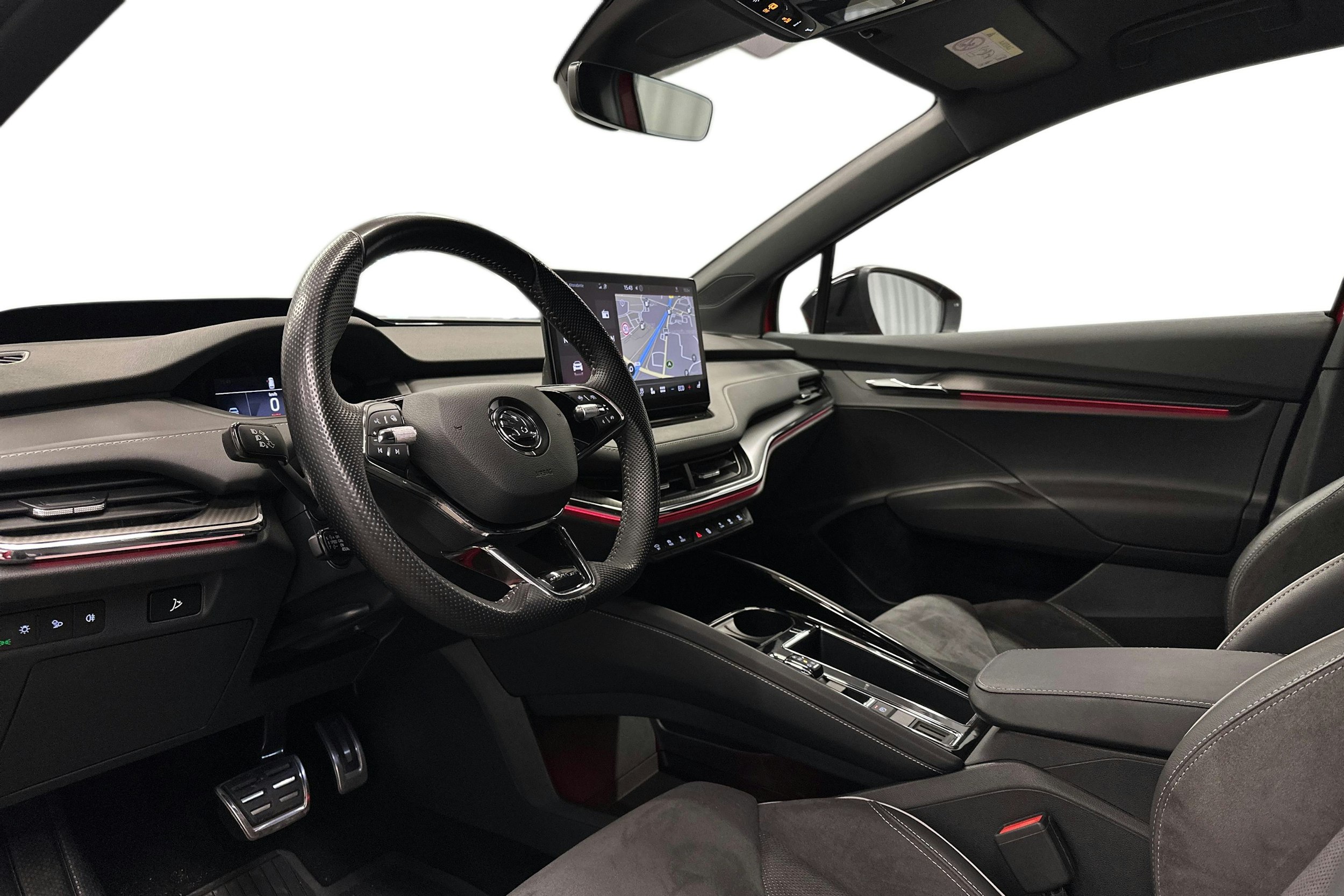 punainen Skoda Enyaq 2023 kuva 7.