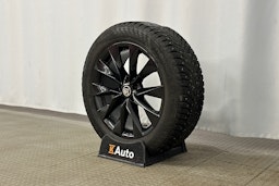 punainen Skoda Enyaq 2023 kuva 13.