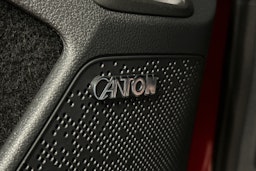 punainen Skoda Enyaq 2023 kuva 35.