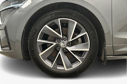 harmaa Skoda Enyaq 2023 kuva 11.