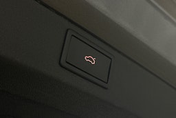 harmaa Skoda Enyaq 2023 kuva 15.