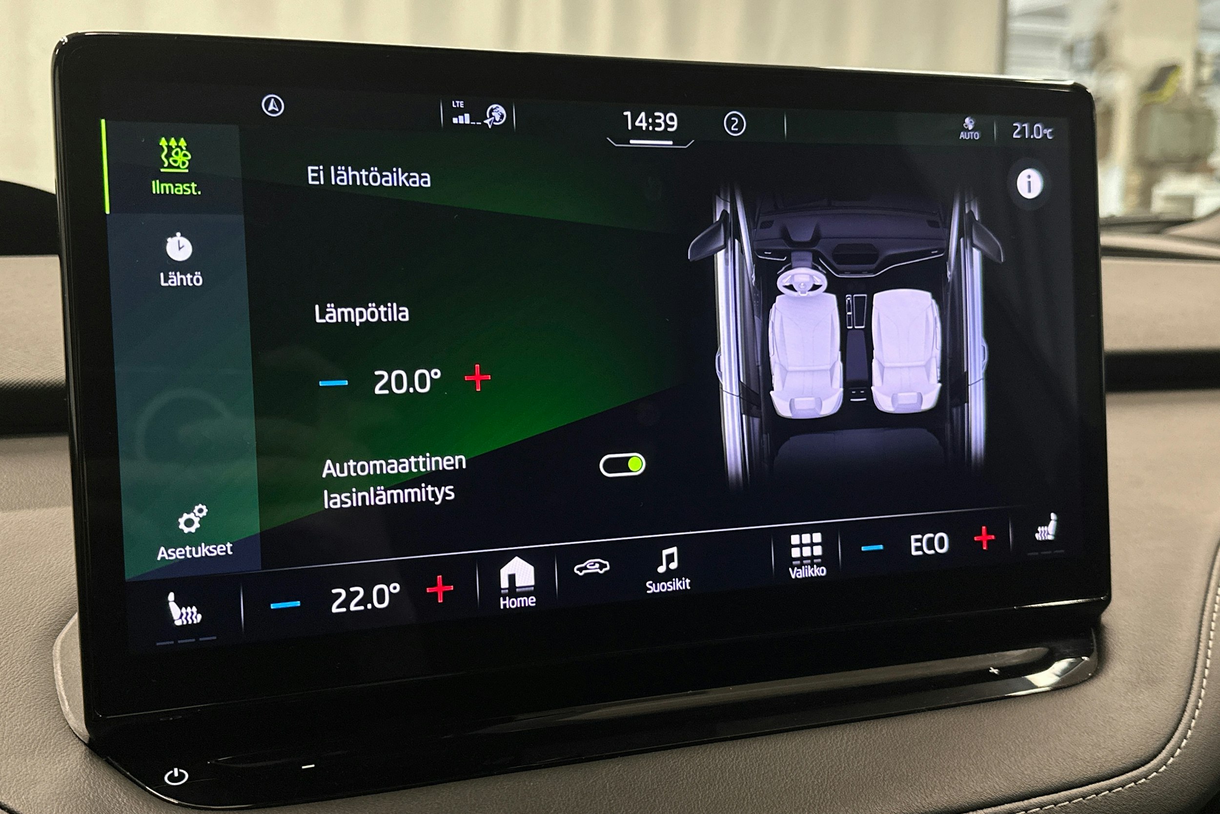 harmaa Skoda Enyaq 2023 kuva 30.