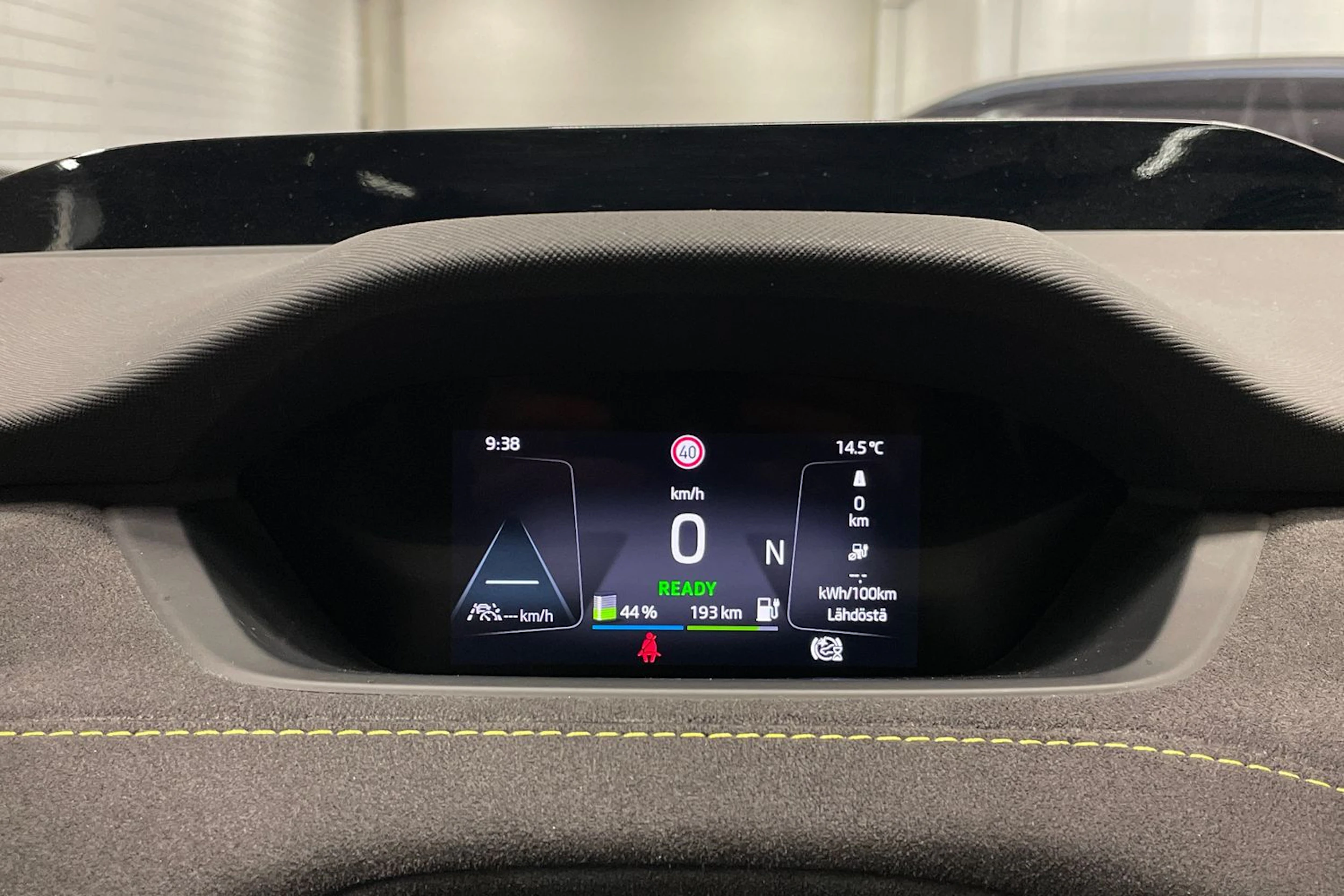 Sininen Skoda Enyaq 2023 kuva 18.