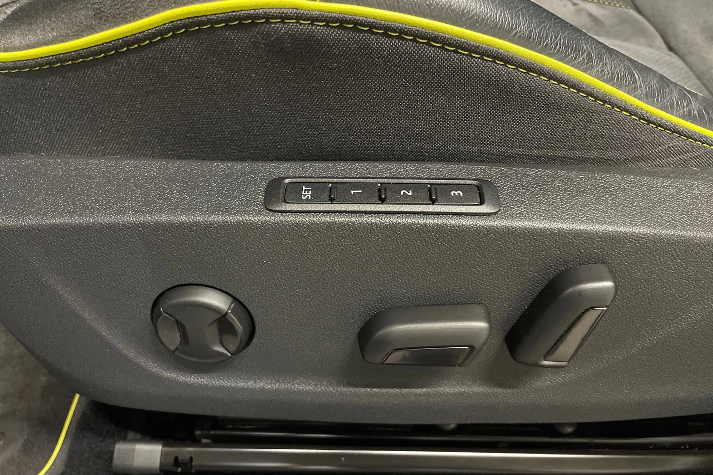 Sininen Skoda Enyaq 2023 kuva 31.