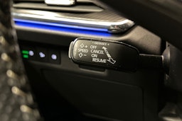 musta Skoda Enyaq 2023 kuva 22.