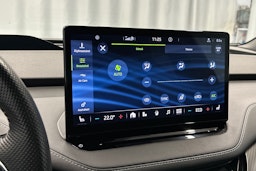 musta Skoda Enyaq 2023 kuva 30.