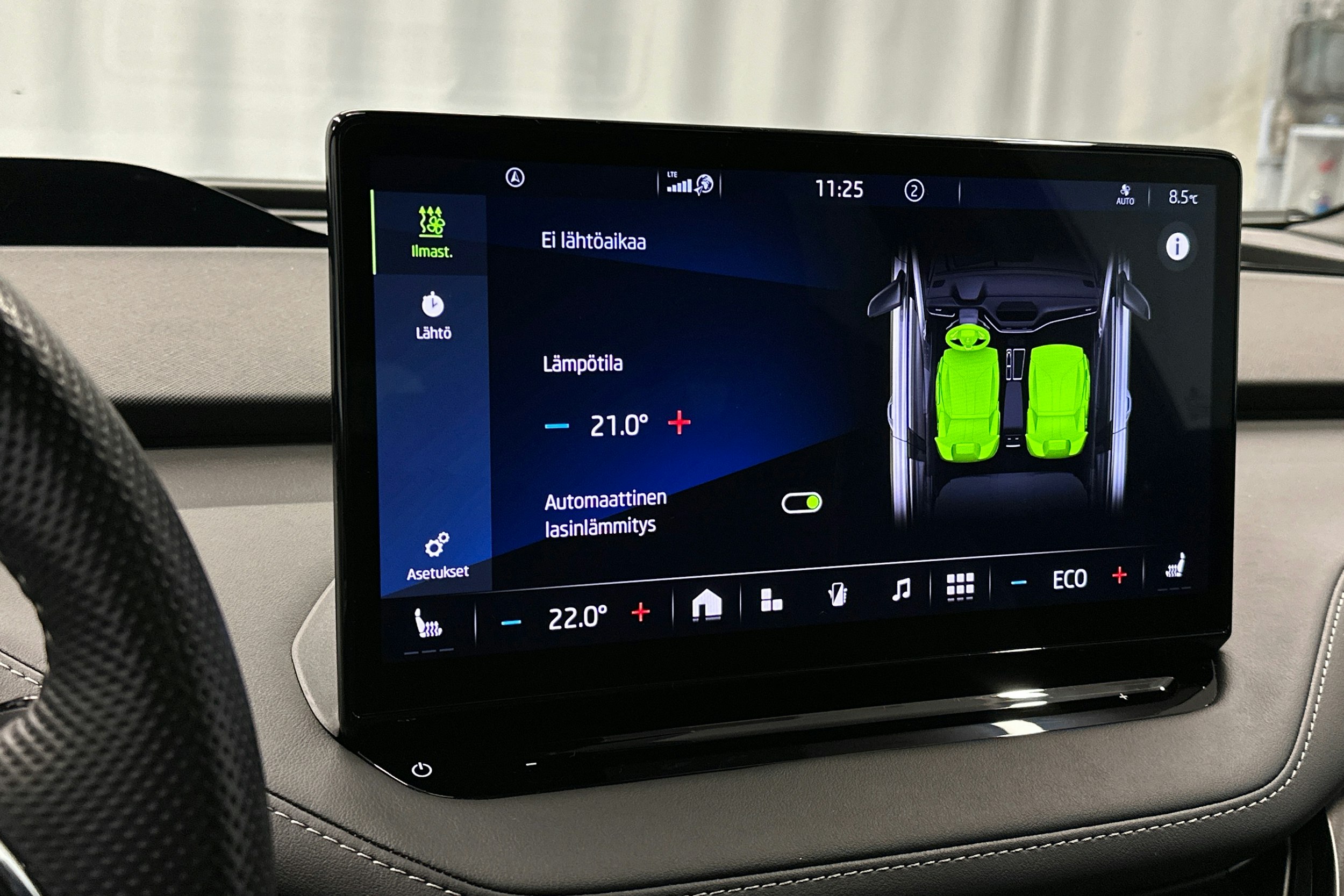 musta Skoda Enyaq 2023 kuva 31.