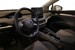 valkoinen Skoda Enyaq 2023 kuva 3.