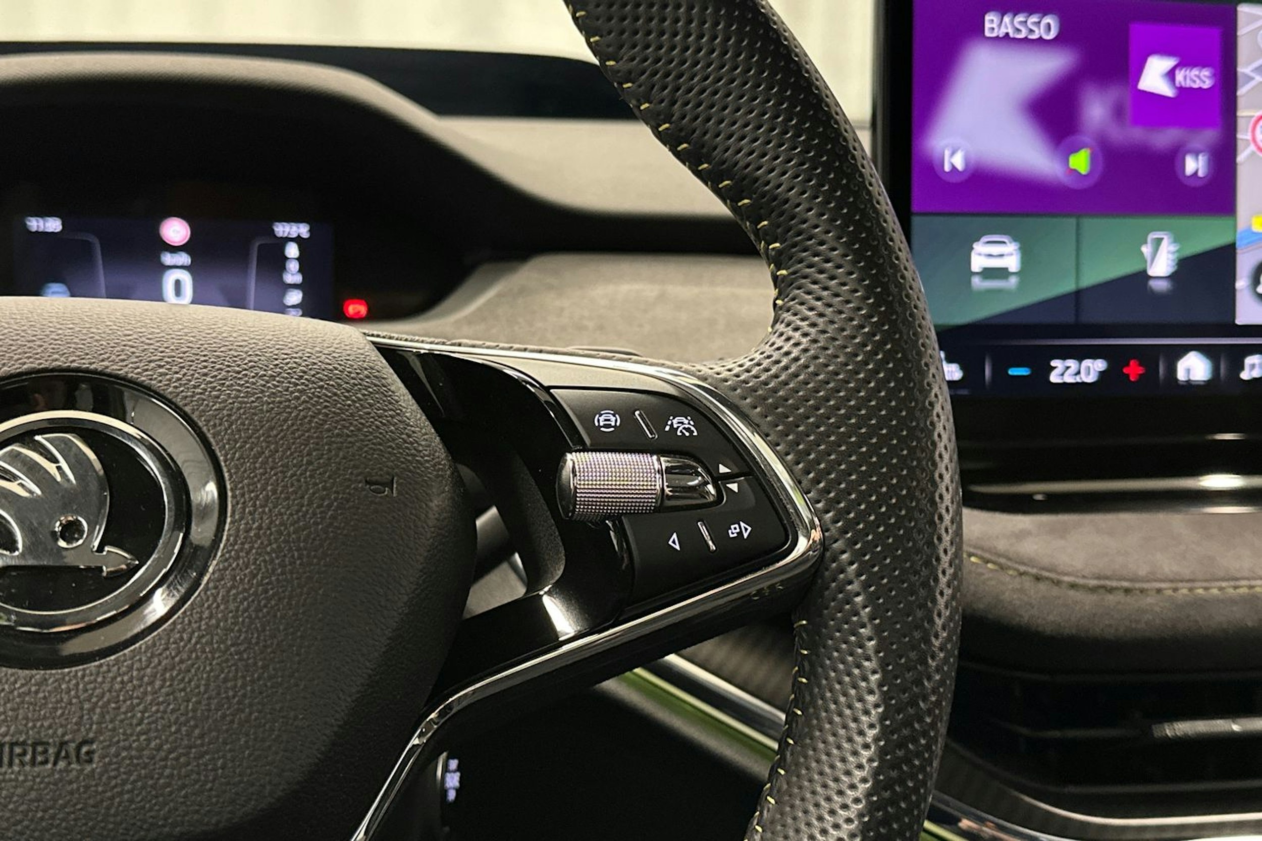 vihreä Skoda Enyaq 2023 kuva 21.