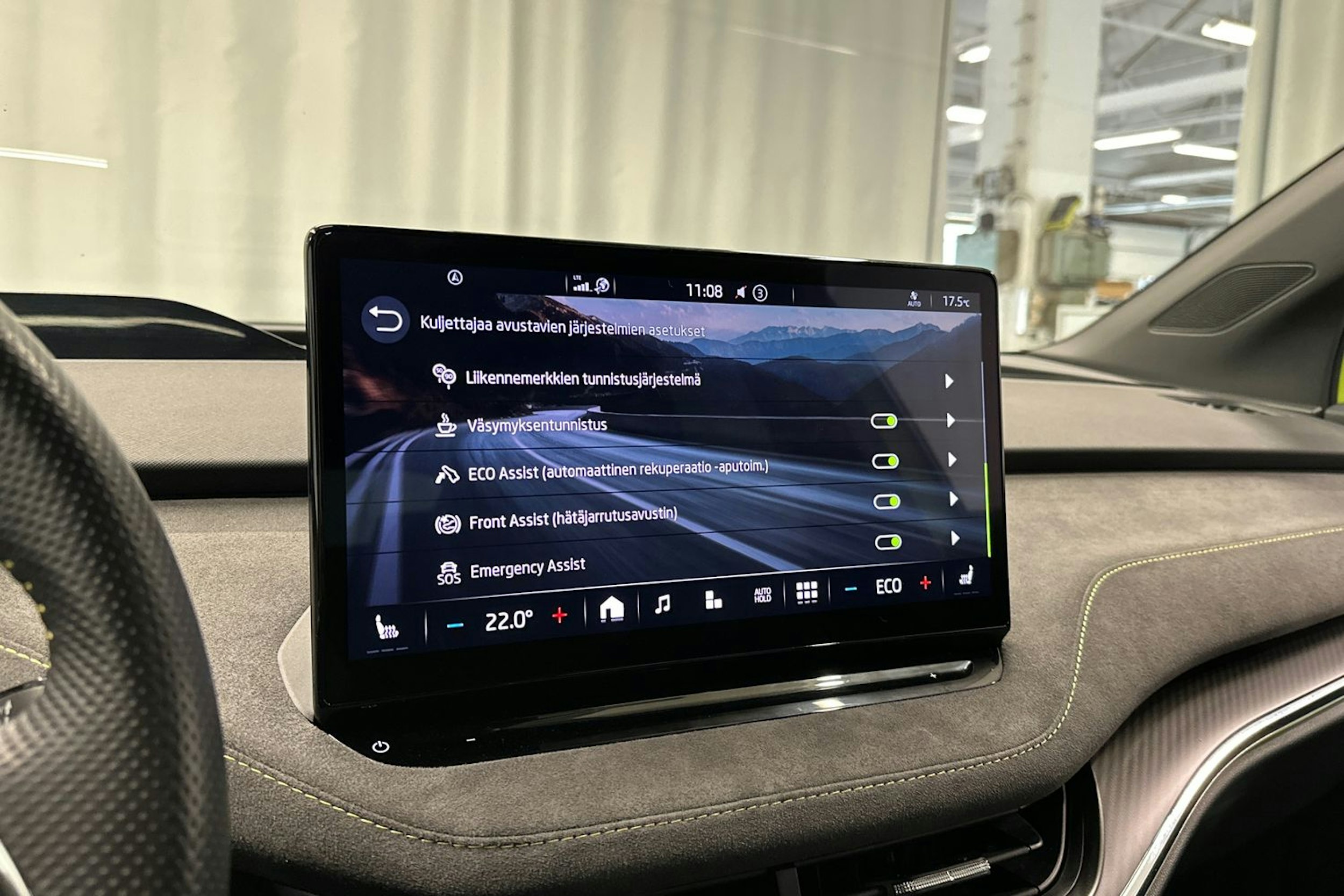 vihreä Skoda Enyaq 2023 kuva 31.