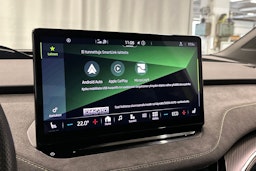 vihreä Skoda Enyaq 2023 kuva 32.