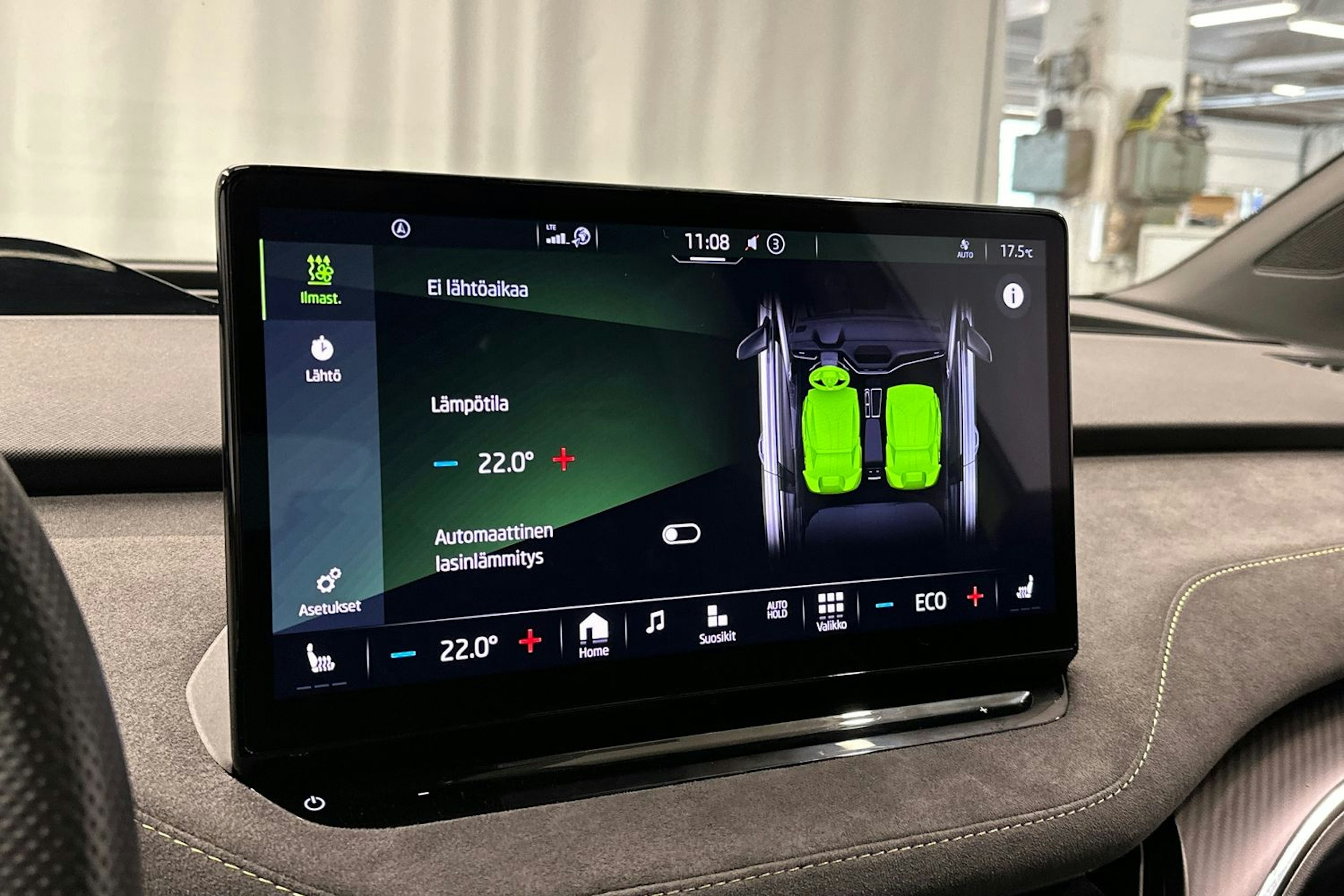 vihreä Skoda Enyaq 2023 kuva 33.