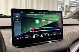 vihreä Skoda Enyaq 2023 kuva 34.