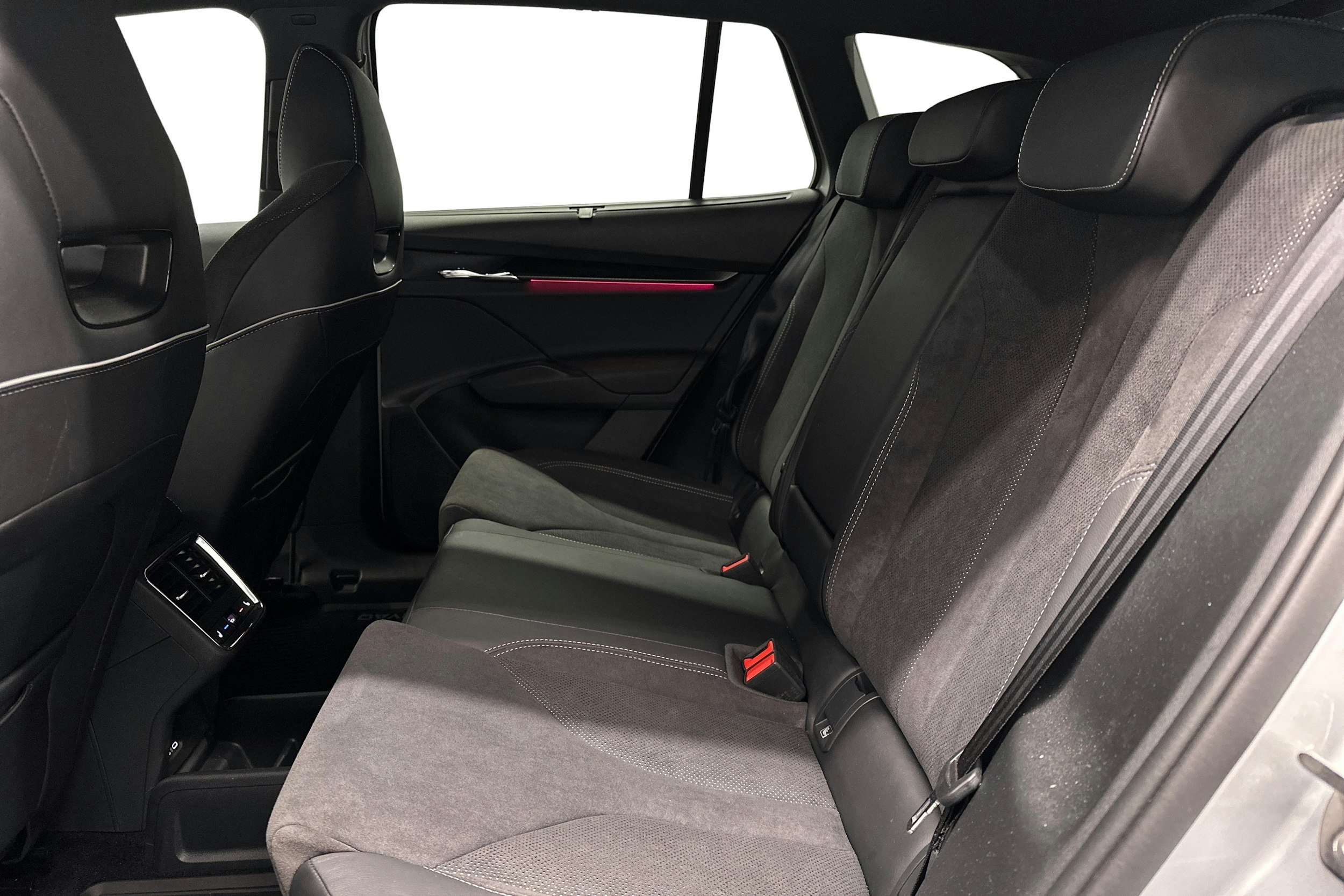 hopea Skoda Enyaq 2023 kuva 10.