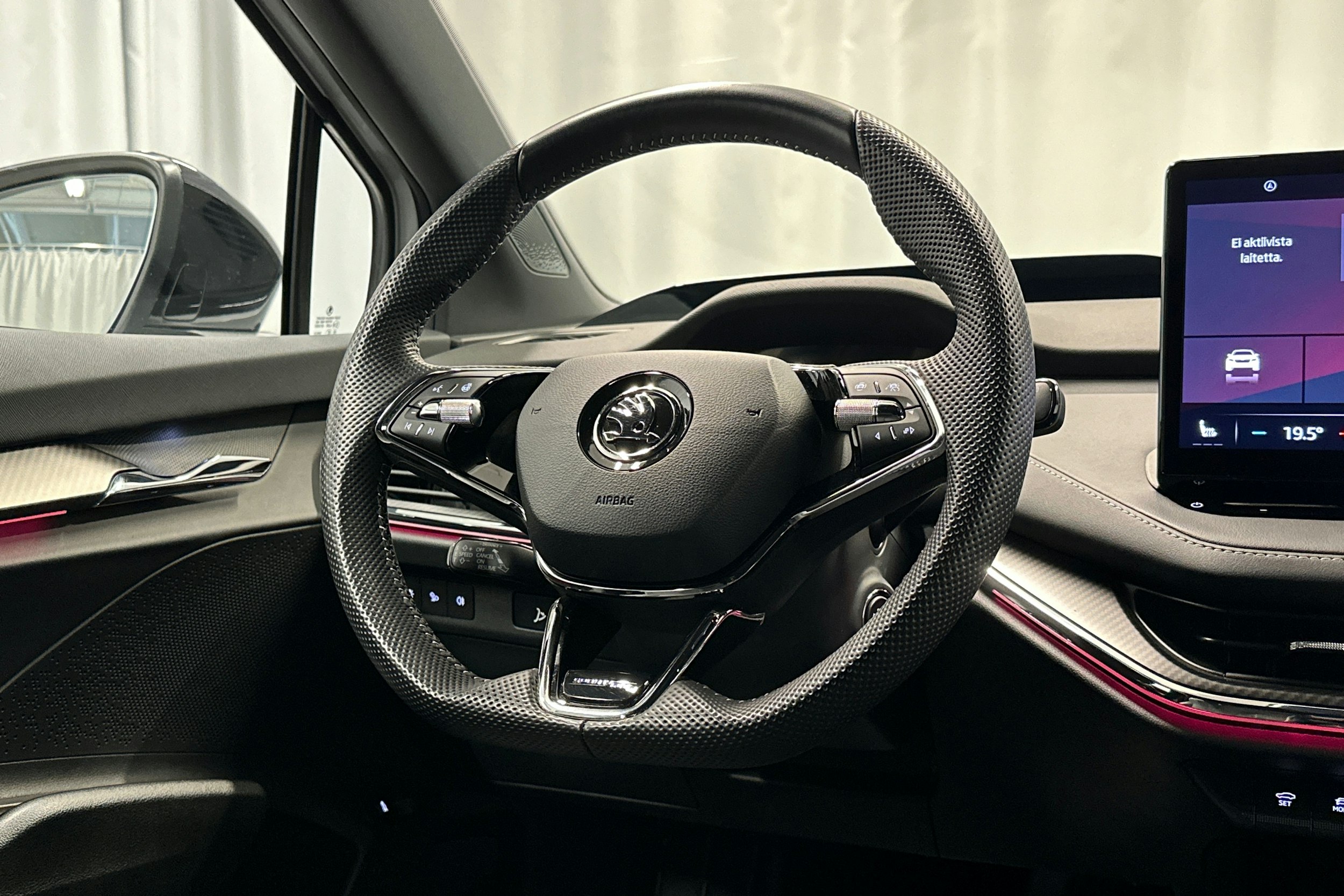 hopea Skoda Enyaq 2023 kuva 19.