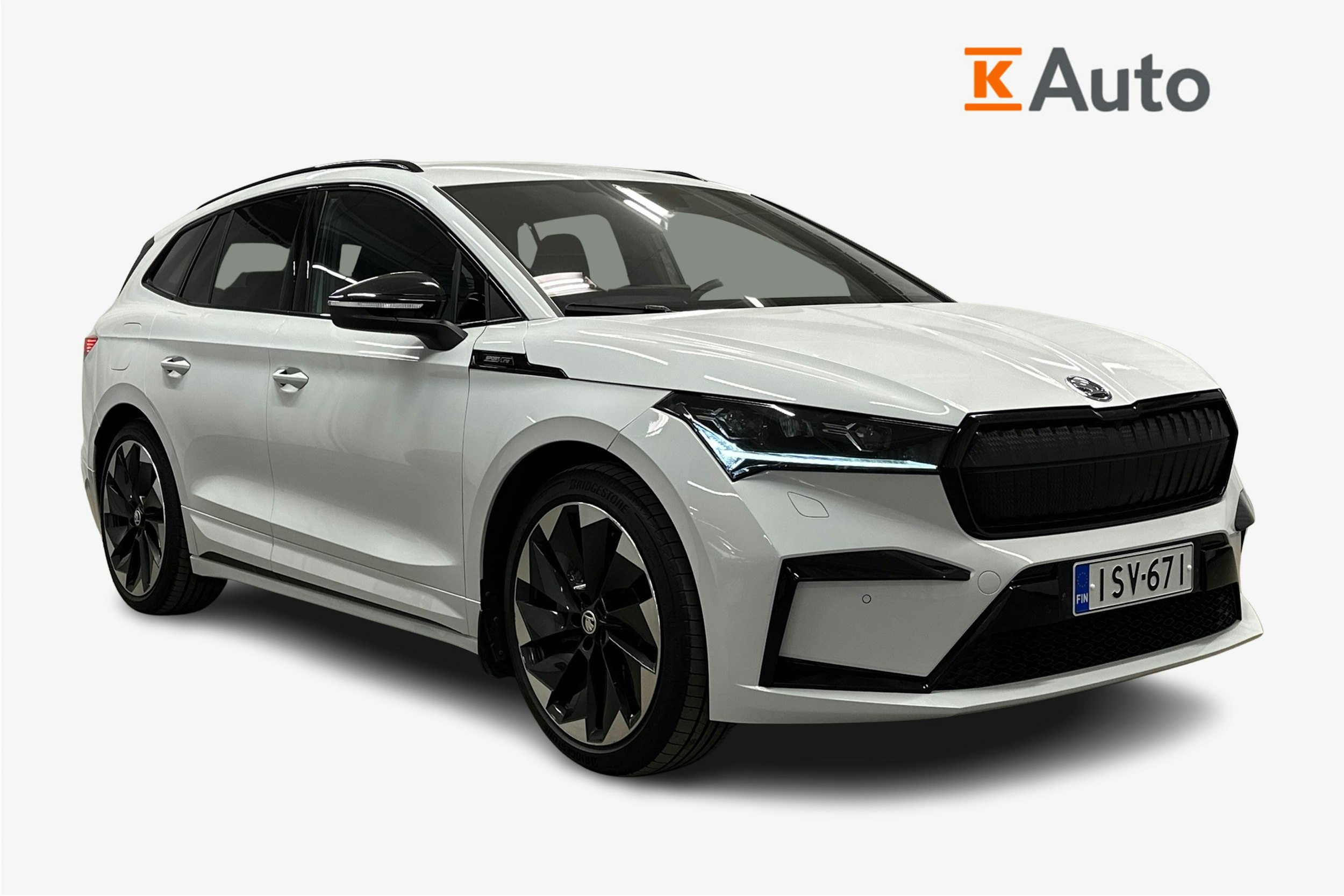 valkoinen Skoda Enyaq 2023 kuva 1.