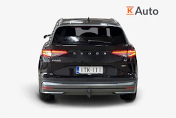 Musta Skoda Enyaq 2023 kuva 3.