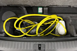 Musta Skoda Enyaq 2023 kuva 25.