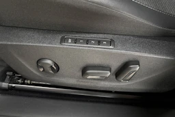 Musta Skoda Enyaq 2023 kuva 26.