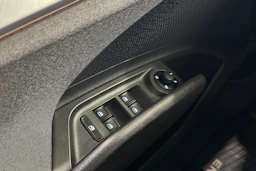 harmaa Skoda Enyaq 2023 kuva 26.