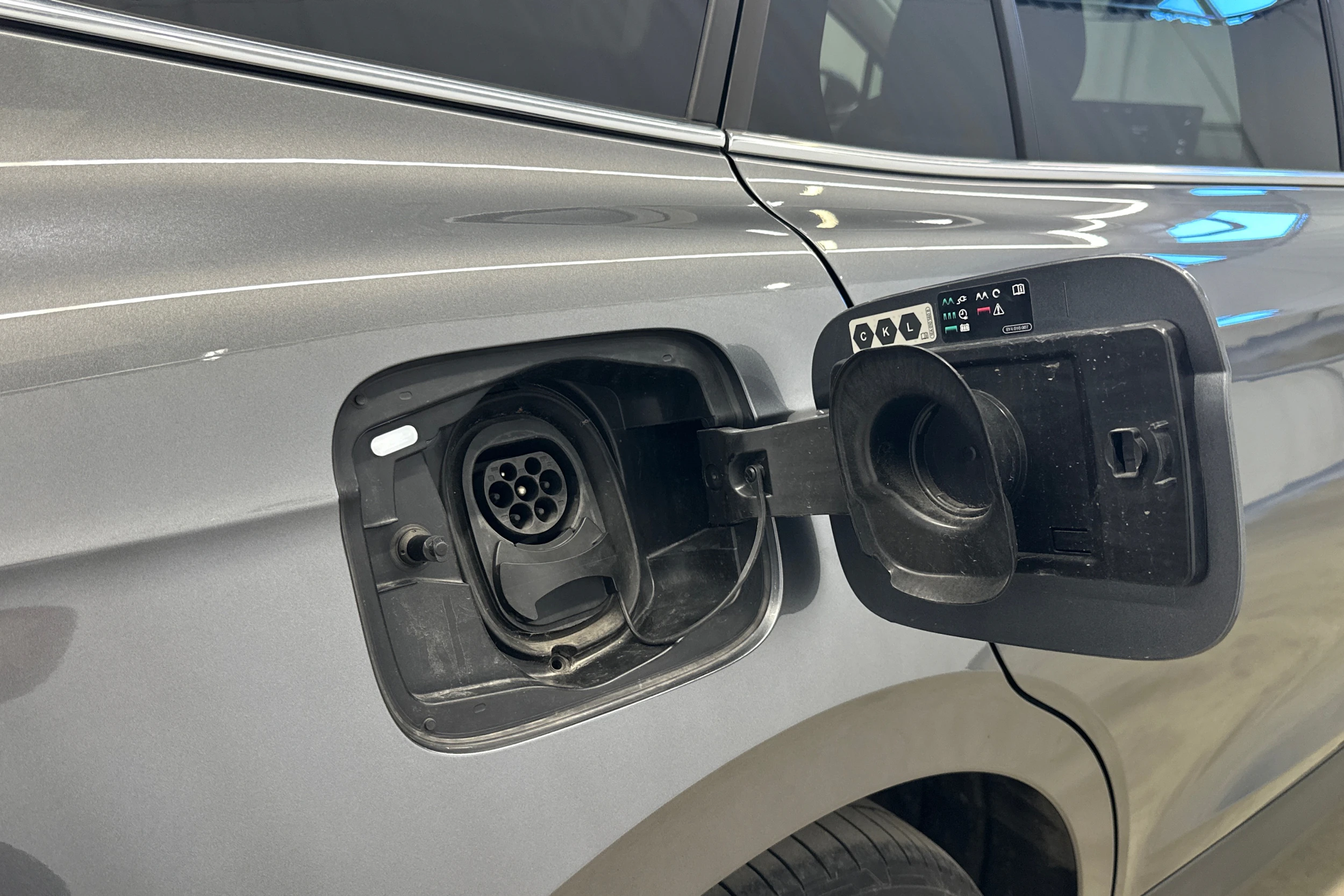 harmaa Skoda Enyaq 2023 kuva 31.