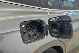 harmaa Skoda Enyaq 2023 kuva 31.
