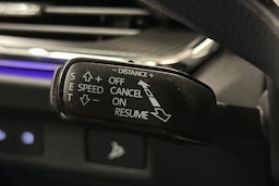 musta Skoda Enyaq 2023 kuva 23.