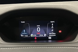 musta Skoda Enyaq 2023 kuva 24.