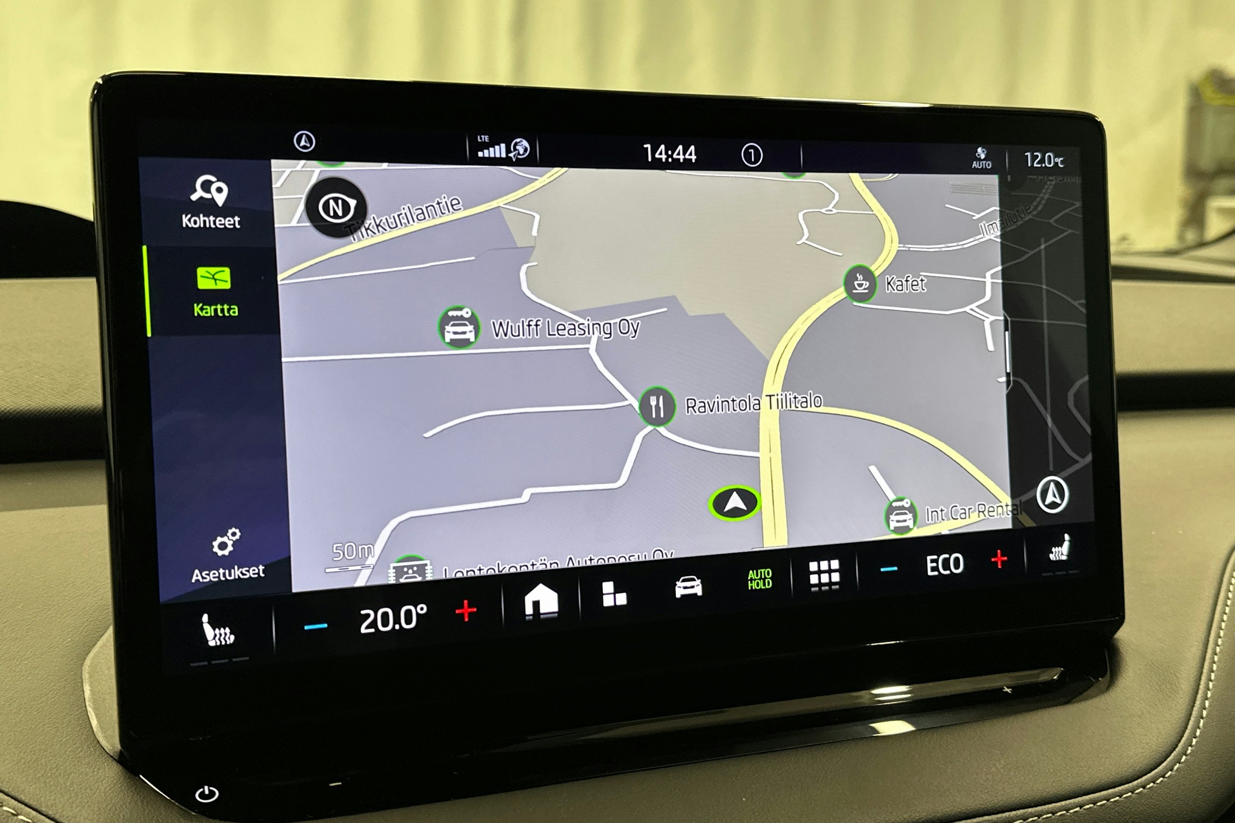 musta Skoda Enyaq 2023 kuva 26.