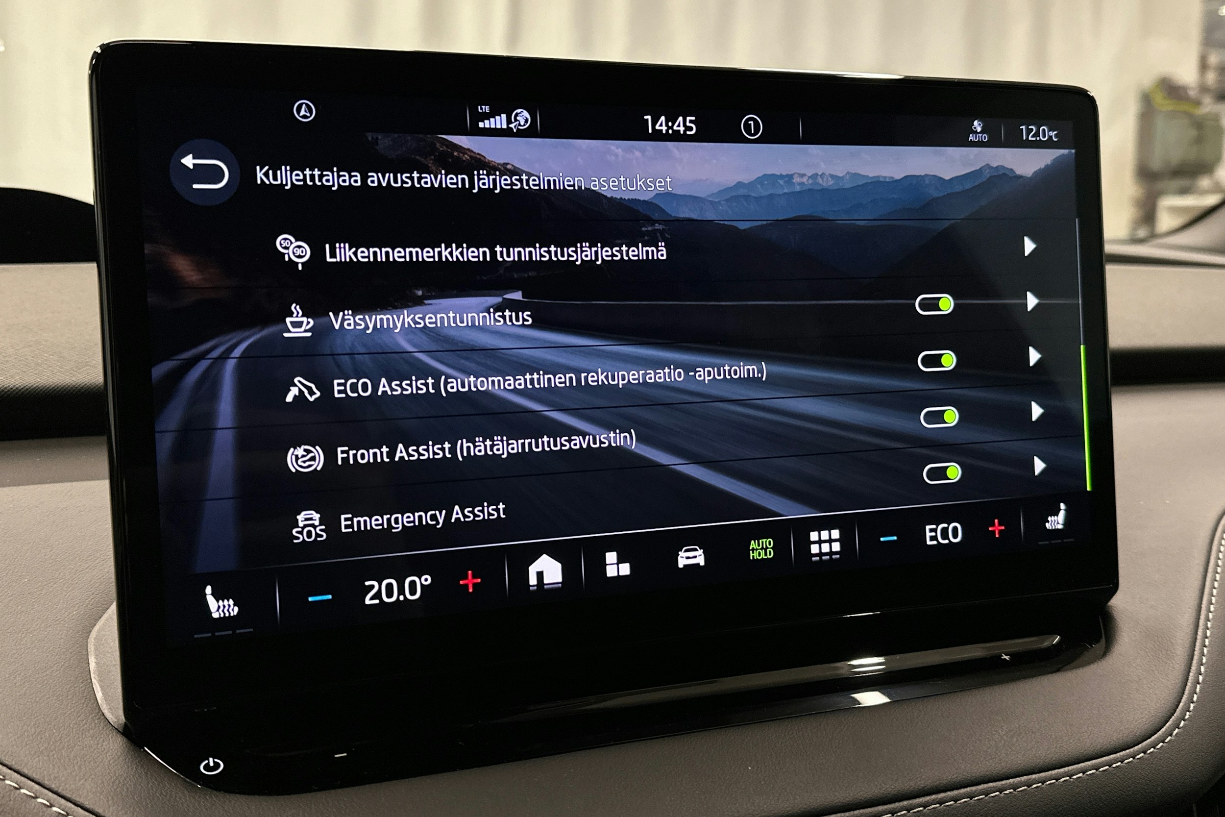 musta Skoda Enyaq 2023 kuva 28.