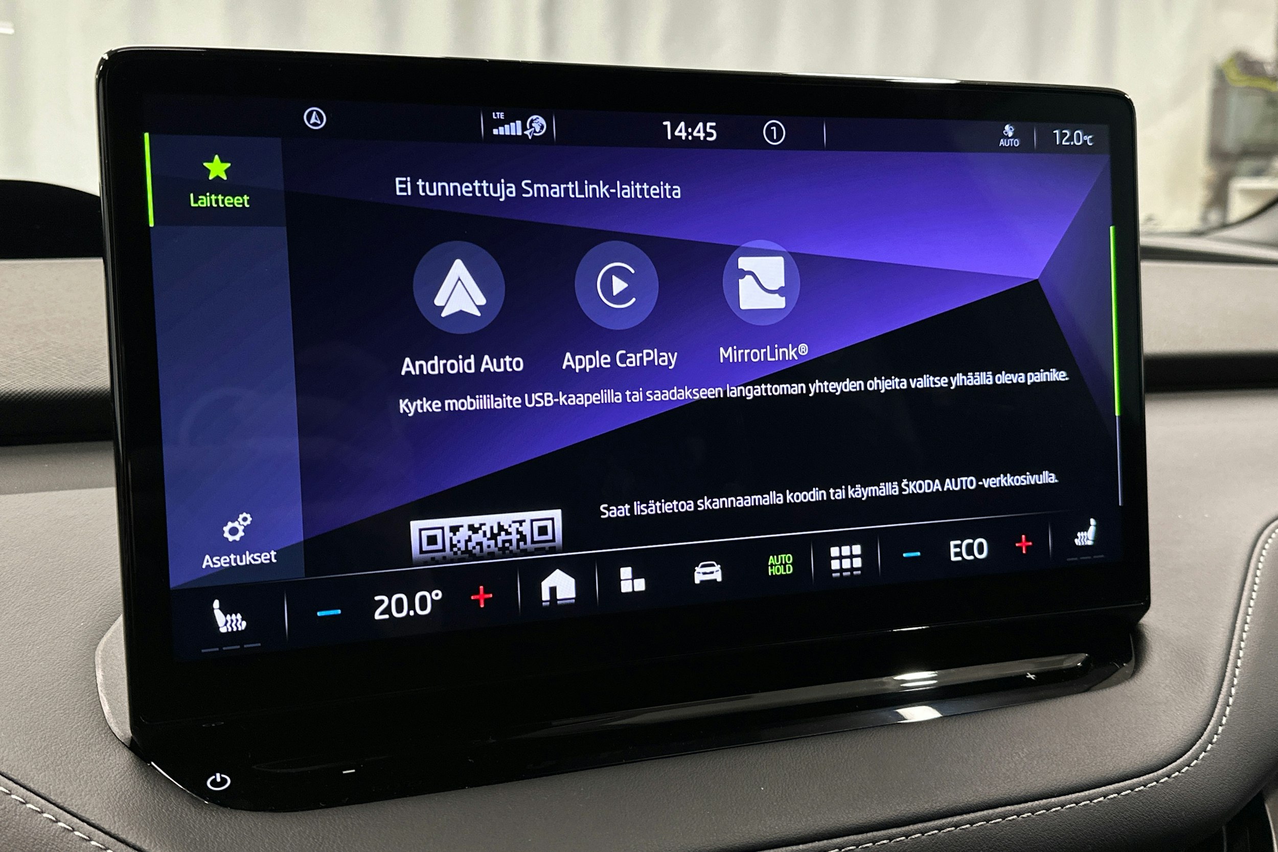 musta Skoda Enyaq 2023 kuva 29.