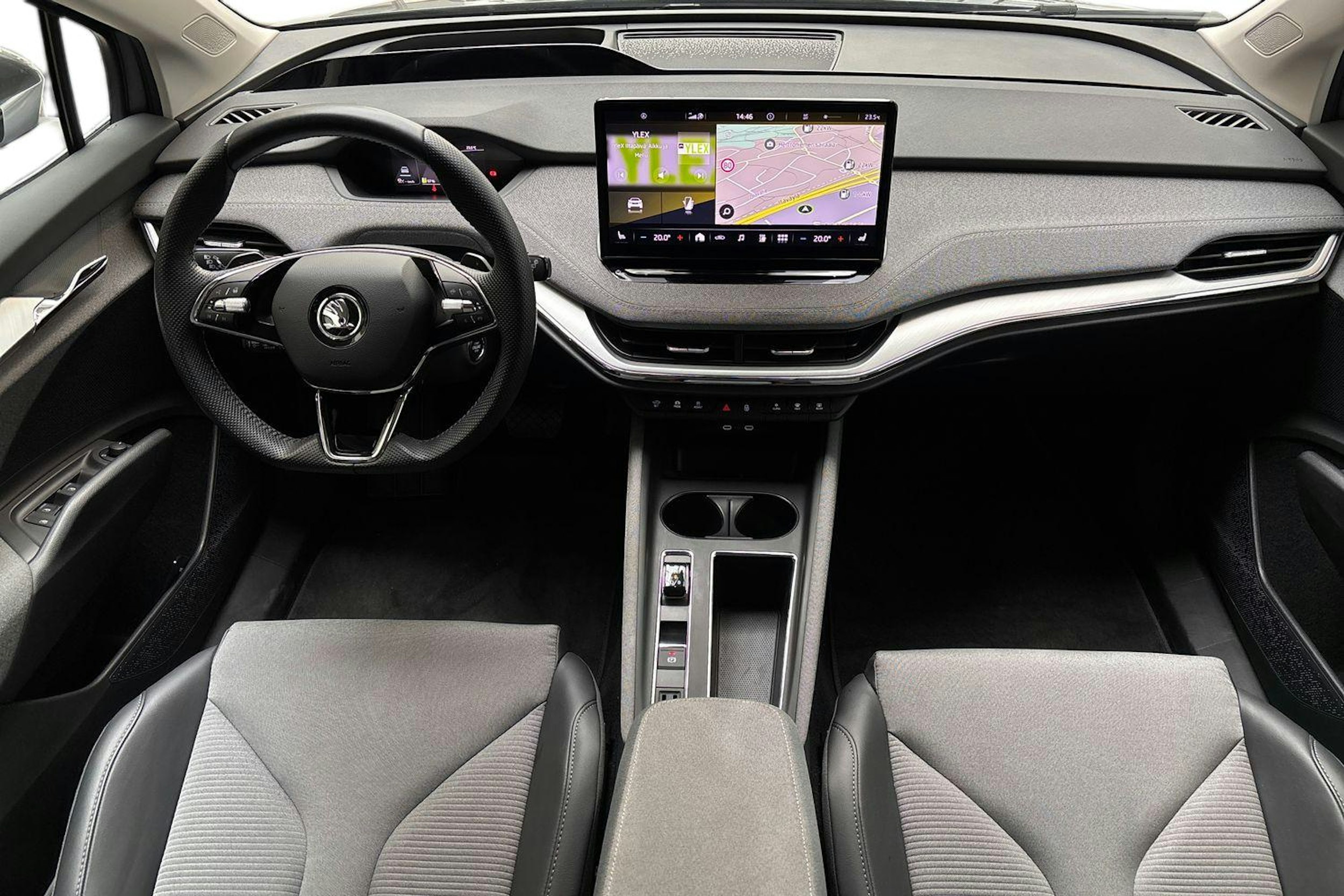 harmaa Skoda Enyaq 2023 kuva 9.